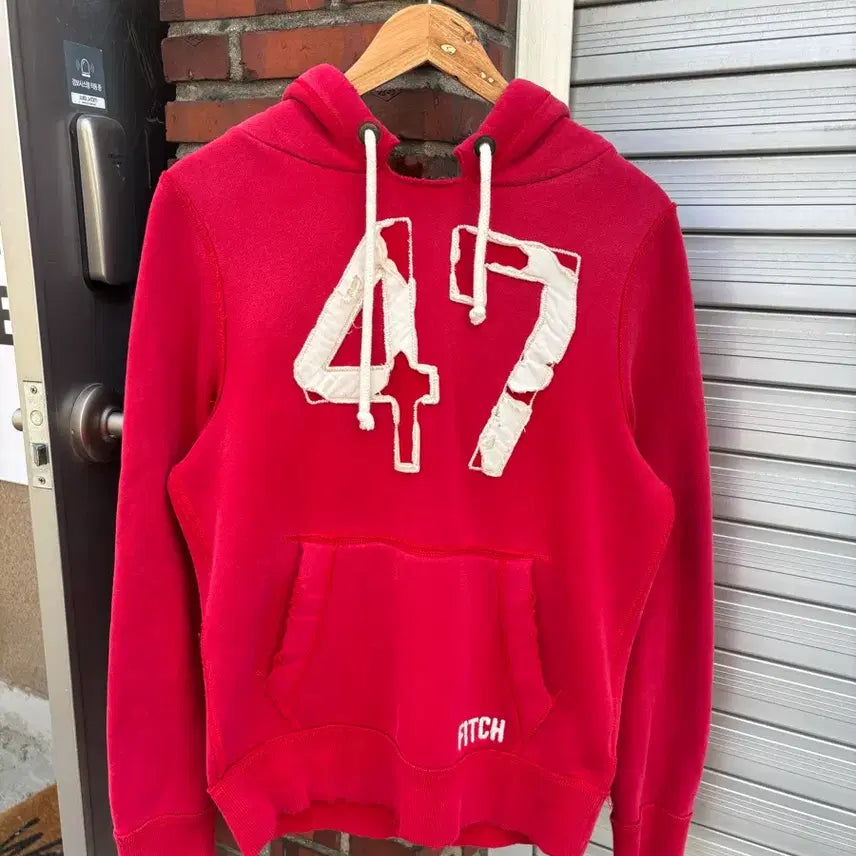 [BUNJANG] Abercrombie 47 Embroidered Hoodie / 아베크롬비 47 자수 후드티