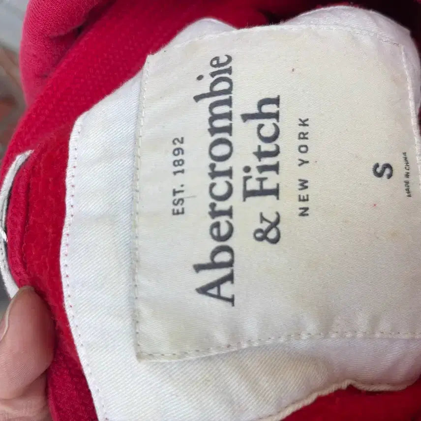 [BUNJANG] Abercrombie 47 Embroidered Hoodie / 아베크롬비 47 자수 후드티