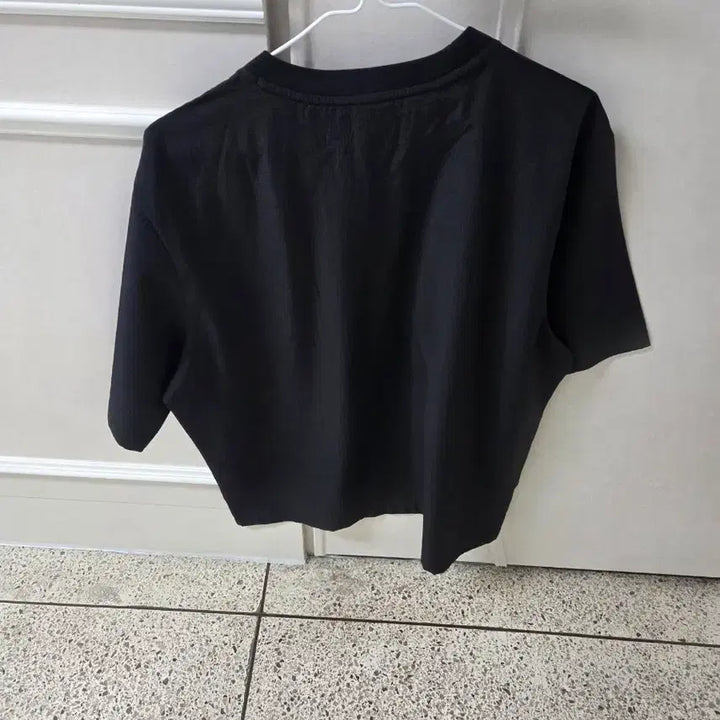 [BUNJANG] 미즈노 블랙 시어서커 반팔 티셔츠 110 / 미즈노 블랙 시어서커 반팔 티셔츠 110