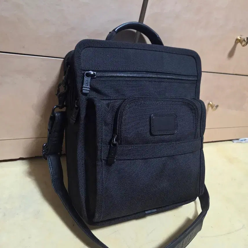 [SOLD OUT] 투미 정품 알파브라보 크로스바디
