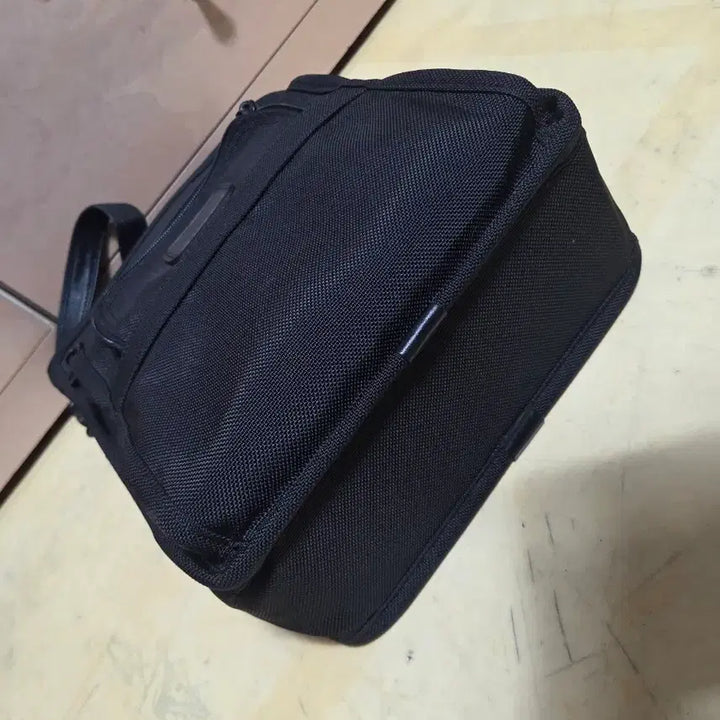 [SOLD OUT] 투미 정품 알파브라보 크로스바디