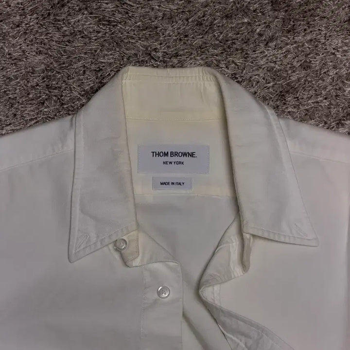 [SOLD OUT] 톰브라운 암밴드 셔츠