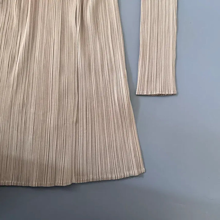 [BUNJANG] 이세이미야케 플리츠플리즈 pleats please 가디건 / 이세이미야케 플리츠플리즈 pleats please 가디건
