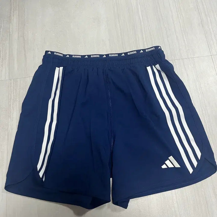 [BUNJANG] Adidas Running Shorts 5-inch / 아디다스 러닝팬츠 5인치 판매합니다.