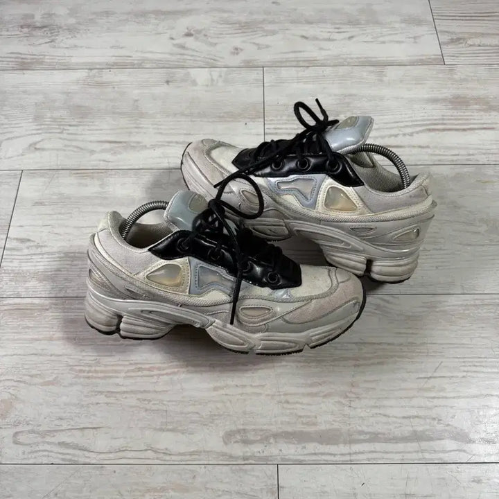 [BUNJANG] Adidas x Raf Simons Ozweego Sneakers / 아디다스 x 라프 시몬스 오즈위고 (270)
