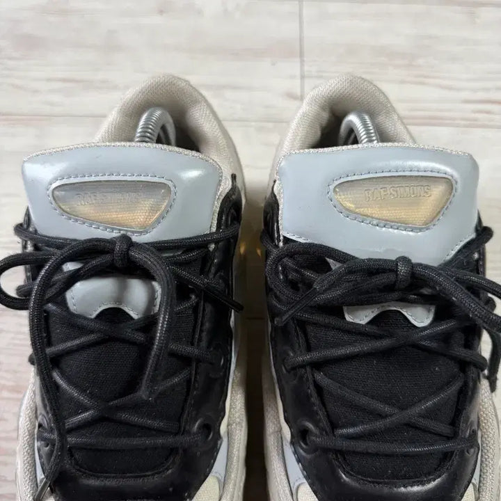 [BUNJANG] Adidas x Raf Simons Ozweego Sneakers / 아디다스 x 라프 시몬스 오즈위고 (270)