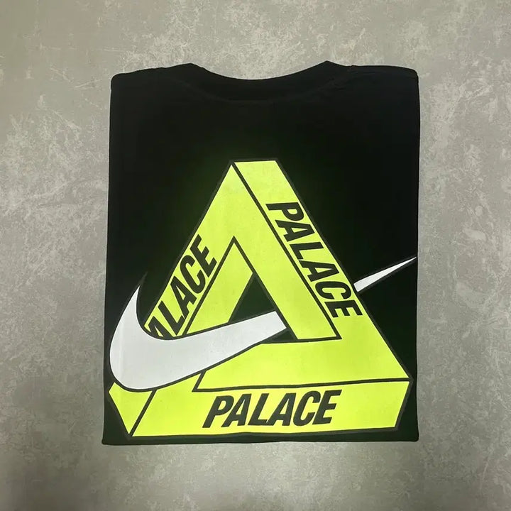 [BUNJANG] Palace Nike Tri-Swoosh T-Shirt Black [M] / 팔라스 x 나이키 트라이 스우시 티셔츠 블랙 - 25FW [M]