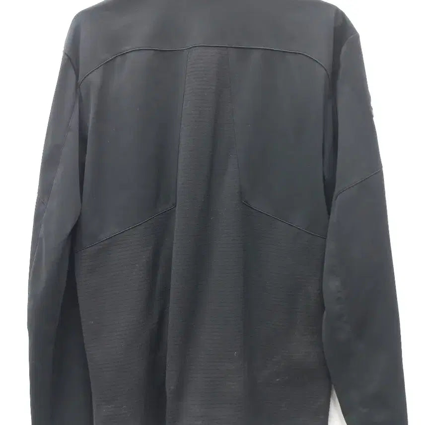 [SOLD OUT] 코오롱스포츠 남성 반집업 티셔츠 100 블랙