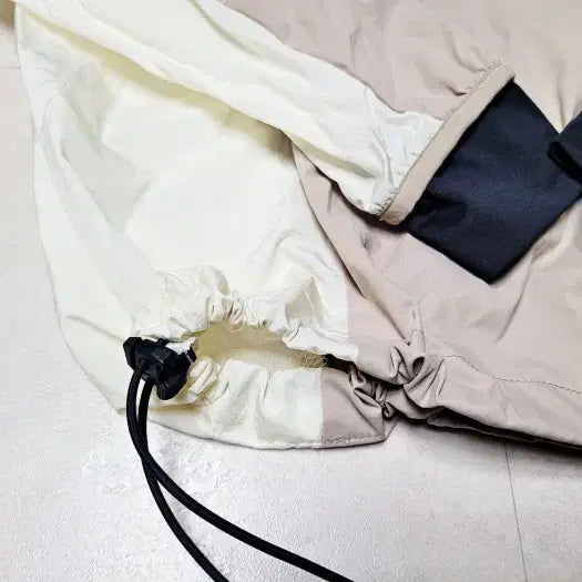 [BUNJANG] 미즈노 올리브카키 우븐 바람막이 러닝티 L 100  폴1326 / 미즈노 올리브카키 우븐 바람막이 러닝티 L 100  폴1326