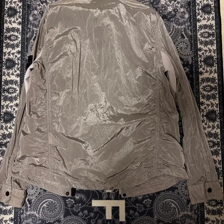 [SOLD OUT] 18ss 스톤아일랜드 나일론 메탈 오버셔츠 실버그레이
