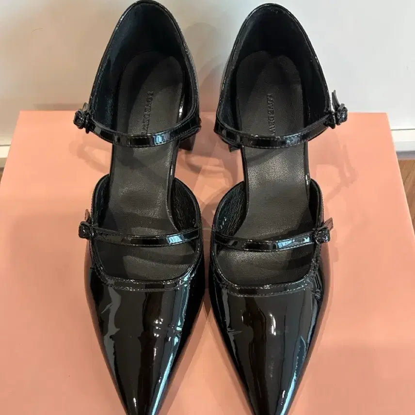 [BUNJANG] Love Dewey Two Strap Mary Jane Shoes (240) / 러브듀이 투스트랩메리제인 (240)