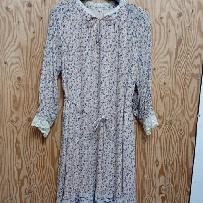 [BUNJANG] Thursday Island Floral Lace Rayon Dress / 써스데이아일랜드 원피스