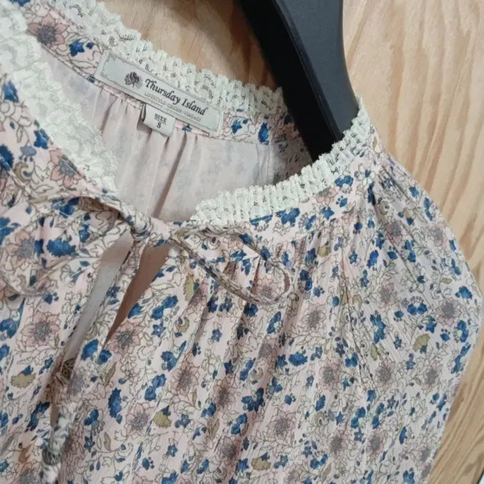 [BUNJANG] Thursday Island Floral Lace Rayon Dress / 써스데이아일랜드 원피스