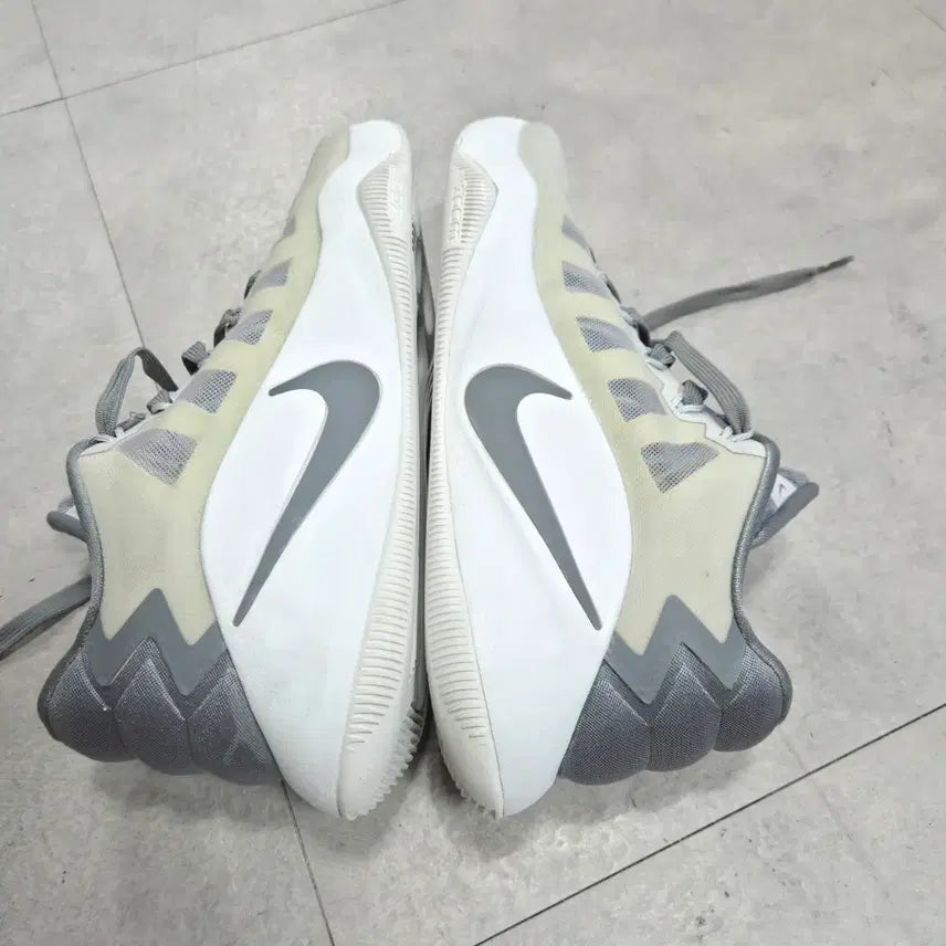 [BUNJANG] Nike Hyperdunk Basketball Shoes Gray 270 / 나이키 하이퍼덩크 농구화 그레이 270
