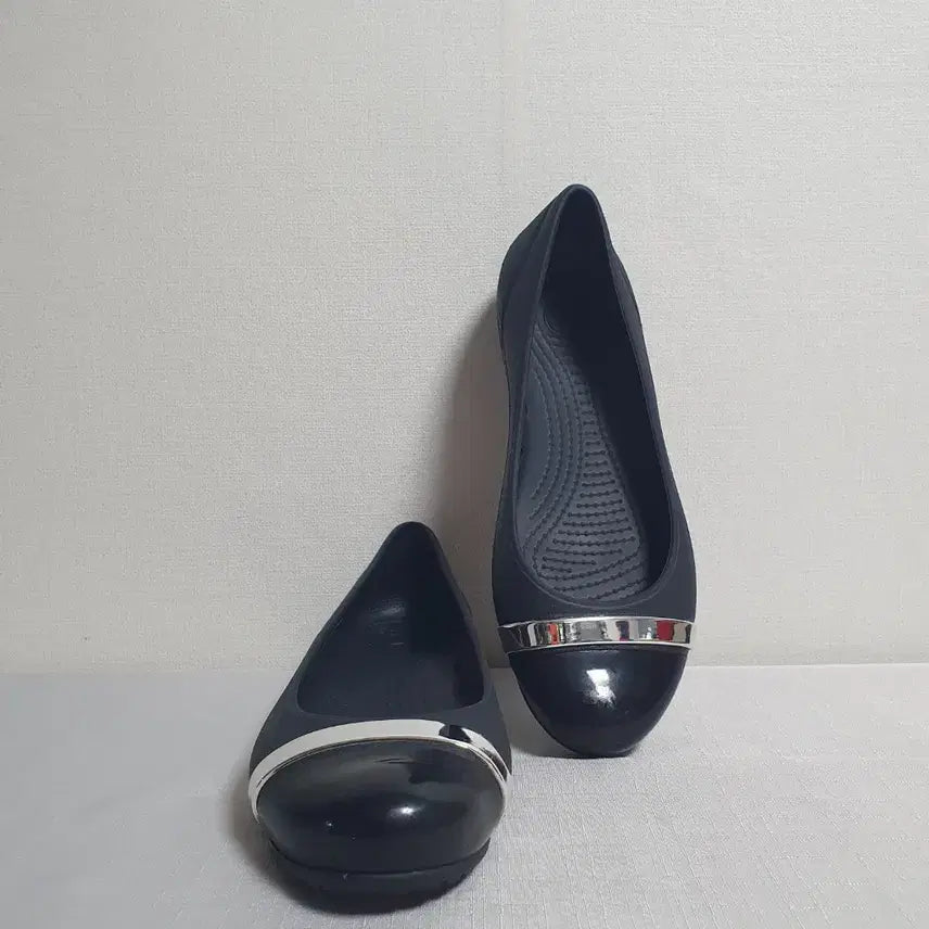 [BUNJANG] Crocs Black Cap-Toe Ballet Flats / 230mm 크록스 캡토 미러 발레 플랫슈즈 블랙