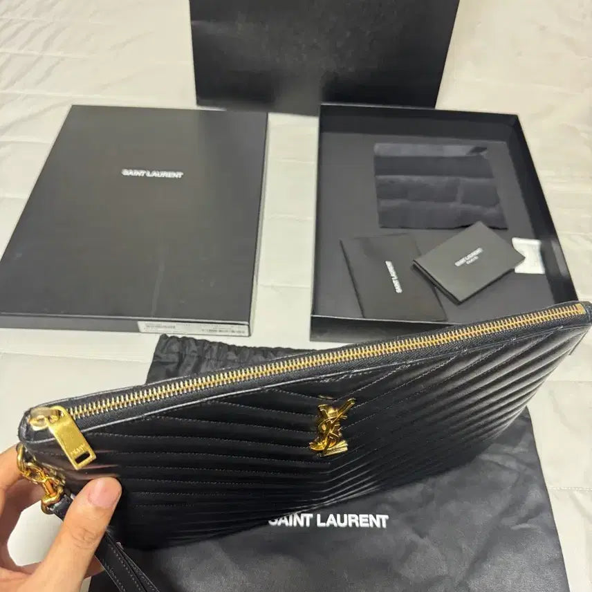[BUNJANG] Saint Laurent Medium Clutch / [상태최상/정품] 생로랑 미듐 클러치