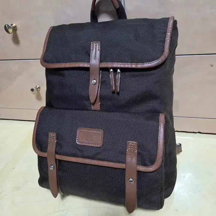 [BUNJANG] Tumi Alpha Bravo Folsom Backpack Dark Brown / 투미 정품 알파브라보 폴섬 백팩 거의새제품