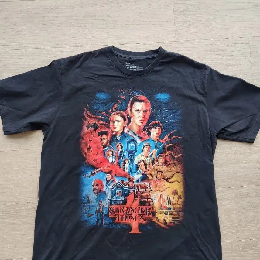 [BUNJANG] Stranger Things Season 4 T-Shirt XL / 기묘한 이야기 시즌4 반팔 티셔츠 XL