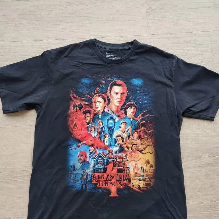 [BUNJANG] Stranger Things Season 4 T-Shirt XL / 기묘한 이야기 시즌4 반팔 티셔츠 XL