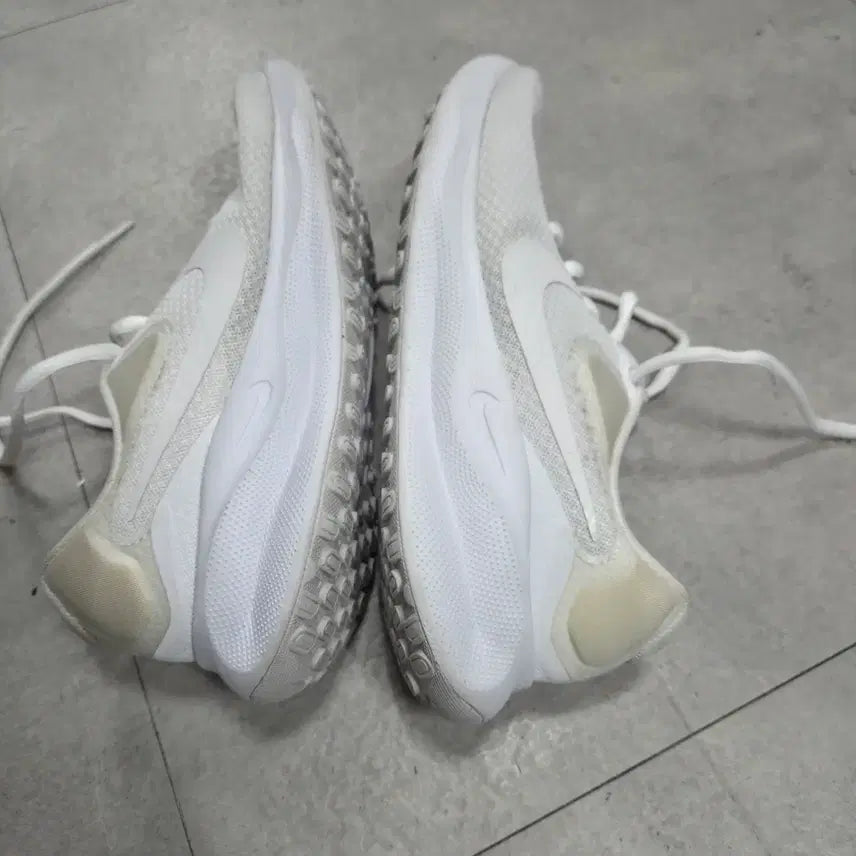[BUNJANG] Nike Revolution 7 Running Shoes 250 / 나이키 레볼루션7  러닝화 250