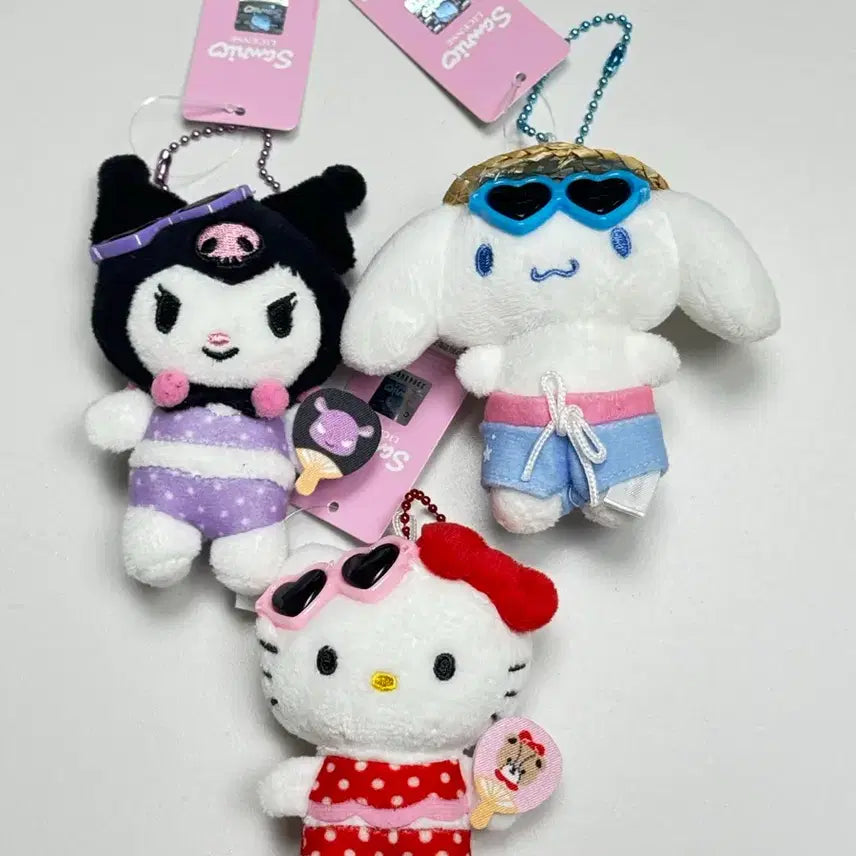 [BUNJANG] Sanrio Vacation Character Keyring / 산리오 바캉스 인형 키링 새상품 정품 8cm(쿠로미,키티,시나모롤)