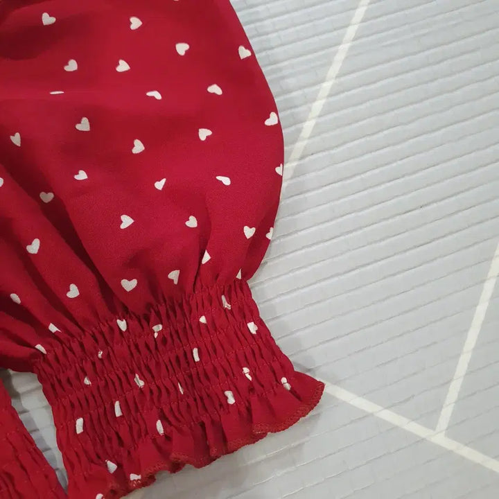 [BUNJANG] Puff Sleeve Off-Shoulder Smocked Blouse / 퍼프소매 오프숄더 스모크 블라우스
