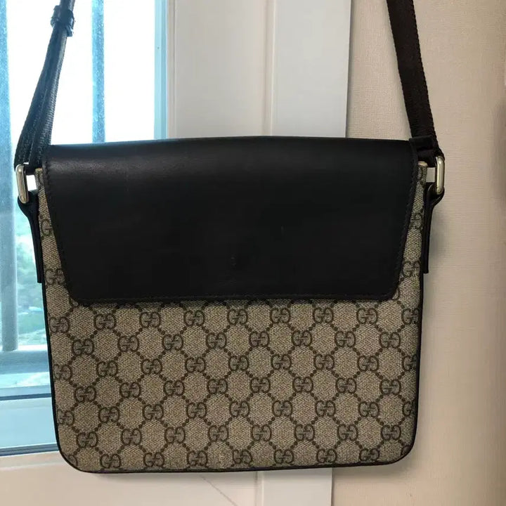 [BUNJANG] Gucci GG Pattern Messenger Bag / 구찌 GG패턴 메신저백