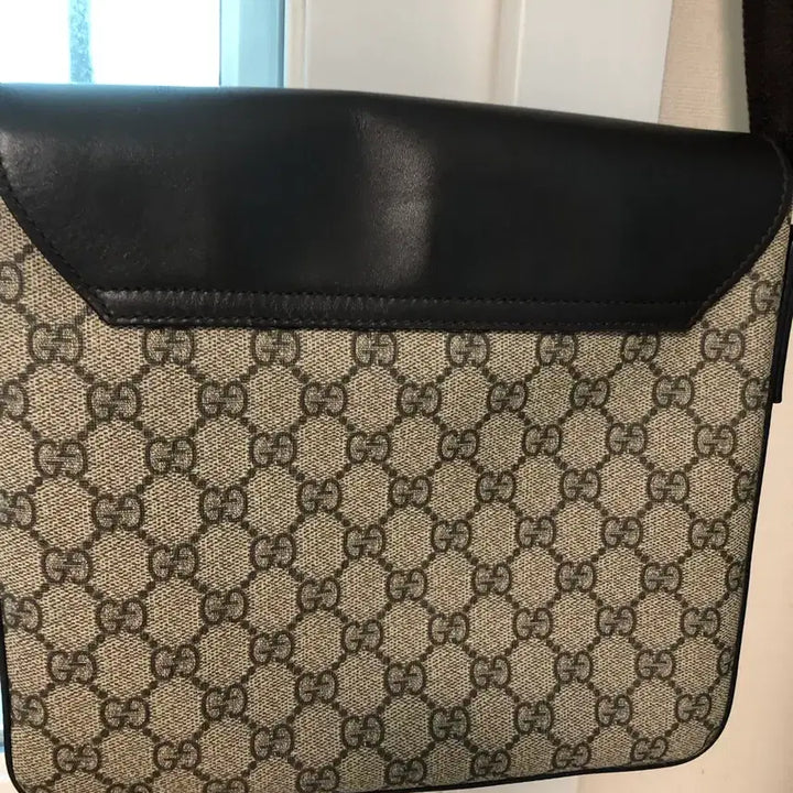 [BUNJANG] Gucci GG Pattern Messenger Bag / 구찌 GG패턴 메신저백