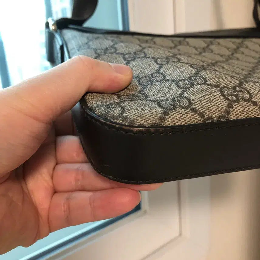 [BUNJANG] Gucci GG Pattern Messenger Bag / 구찌 GG패턴 메신저백