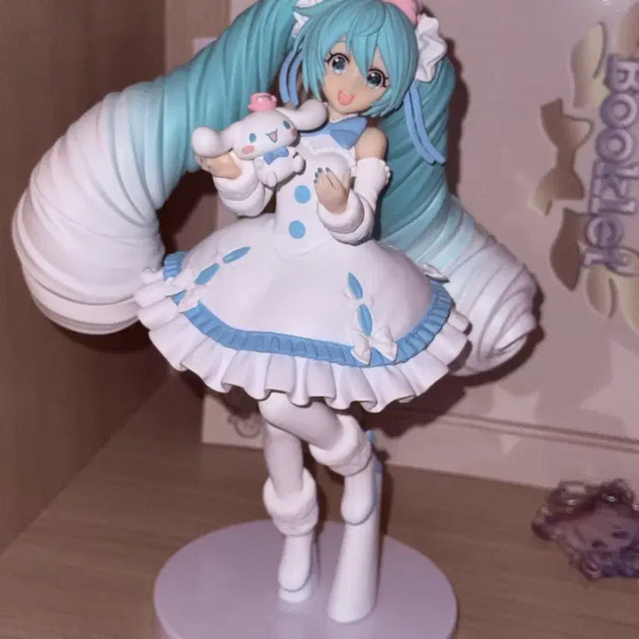 [BUNJANG] Hatsune Miku x Cinnamoroll Collaboration Classic Bishoujo Figure / 하츠네 미쿠 시나모롤 콜라보 고전 미소녀 피규어 방꾸 양도 판매