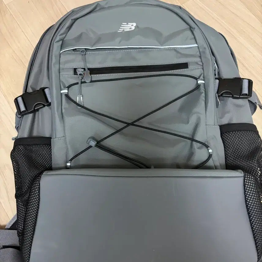 [BUNJANG] New Balance Backpack Gray / 뉴발란스 가방 팝니다