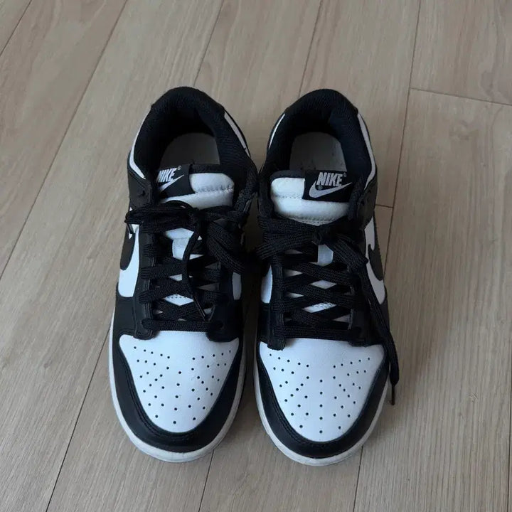 [BUNJANG] Nike Dunk Low Panda 230 Sneakers / 나이키 덩크 로우 범고래 230