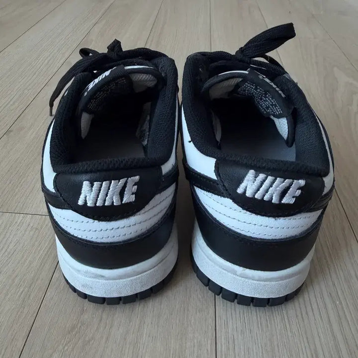 [BUNJANG] Nike Dunk Low Panda 230 Sneakers / 나이키 덩크 로우 범고래 230