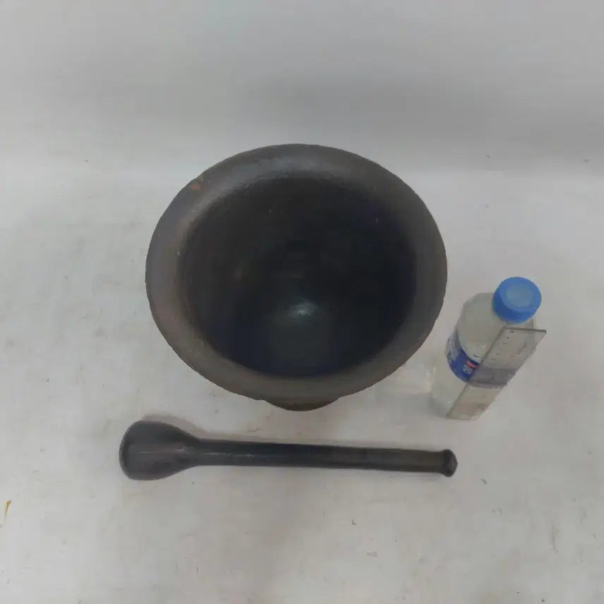[BUNJANG] Manmuldang Cast Iron Mortar and Pestle Set / 무쇠 절구 와 공이 세트 -  민속품. 만물당