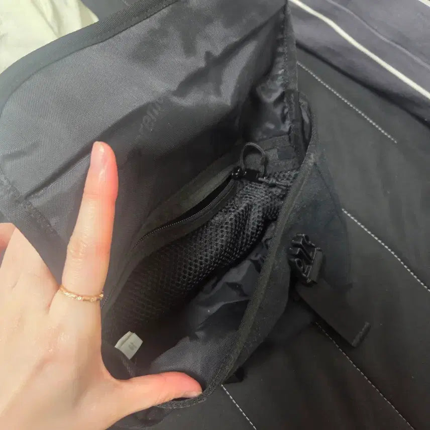 [BUNJANG] Supreme Mini Messenger Bag 25ss / 슈프림 미니 메신저백 25ss