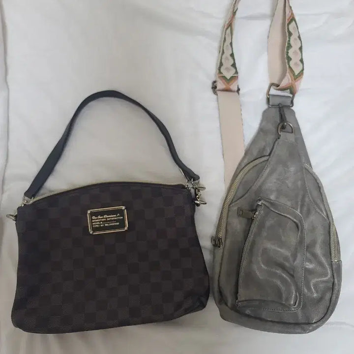 [BUNJANG] Set of 2 Shoulder Bags / 가방 두개 세트로 드려요