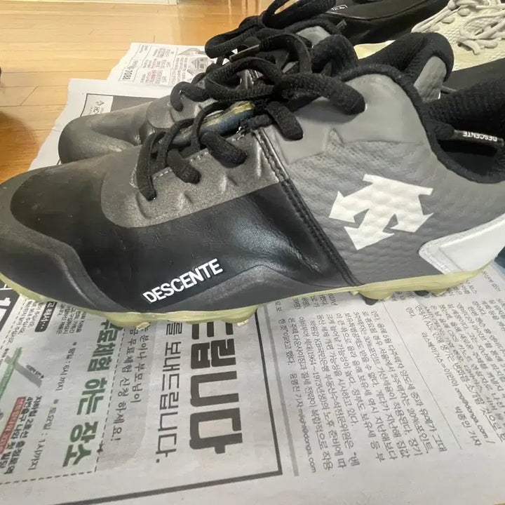 [BUNJANG] Descente Golf Shoes Spike 260 / 데상트 골프화 스파이크 260