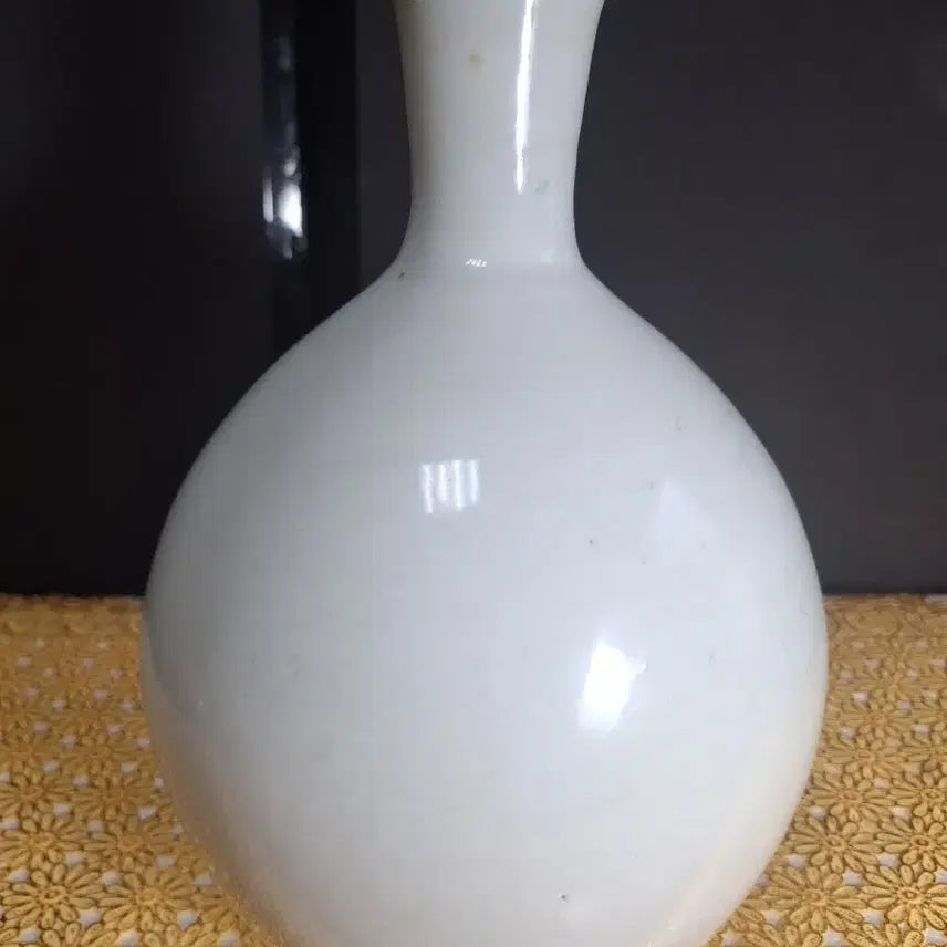 [BUNJANG] Joseon White Porcelain Vase (Height approx. 23cm) / (골동품)조선백자 순백자 주병(높이약 23cm)