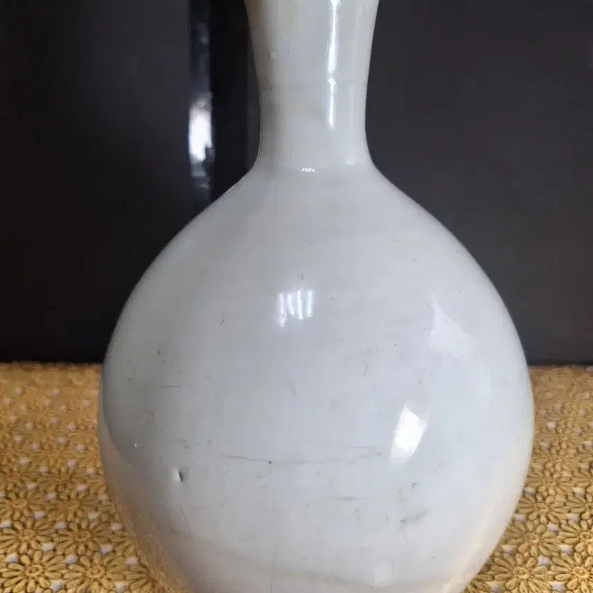 [BUNJANG] Joseon White Porcelain Vase (Height approx. 23cm) / (골동품)조선백자 순백자 주병(높이약 23cm)