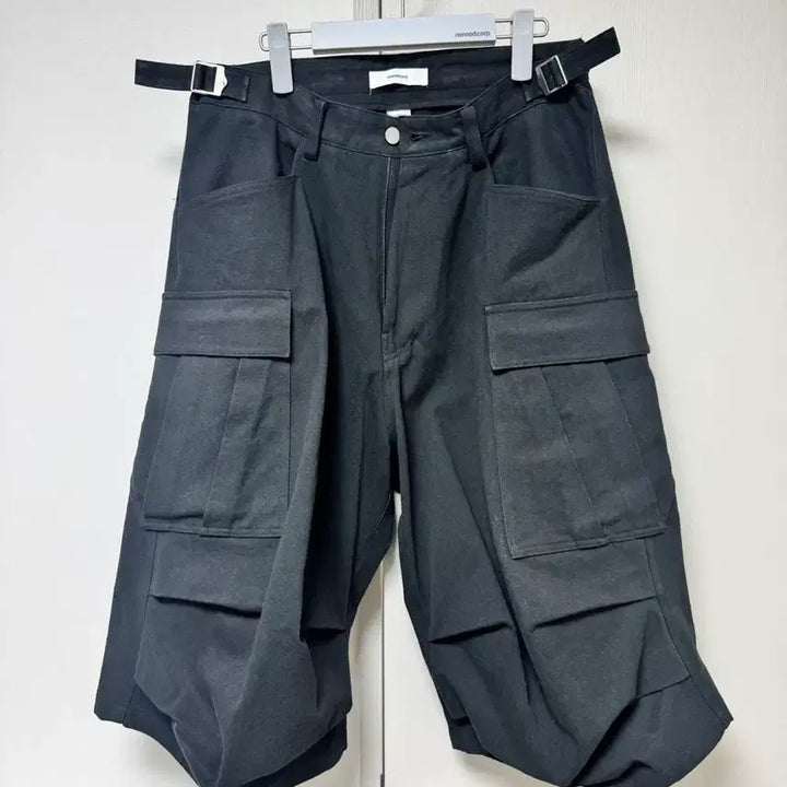 [BUNJANG] NONODE Side Cargo Shorts Black / (2) 논노드 사이드 카고 쇼츠 블랙