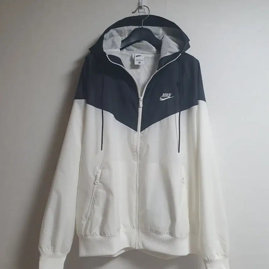 [BUNJANG] Nike Windrunner Hooded Jacket / 나이키 윈드러너 후드 바람막이 자켓 L / 100