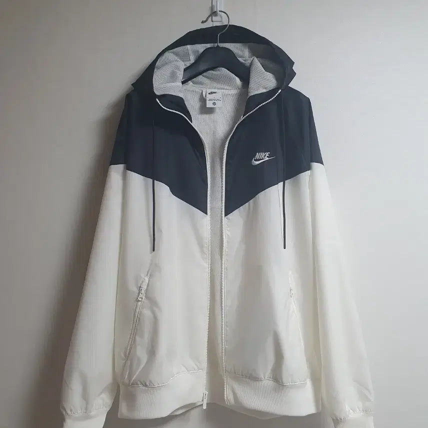 [BUNJANG] Nike Windrunner Hooded Jacket / 나이키 윈드러너 후드 바람막이 자켓 L / 100