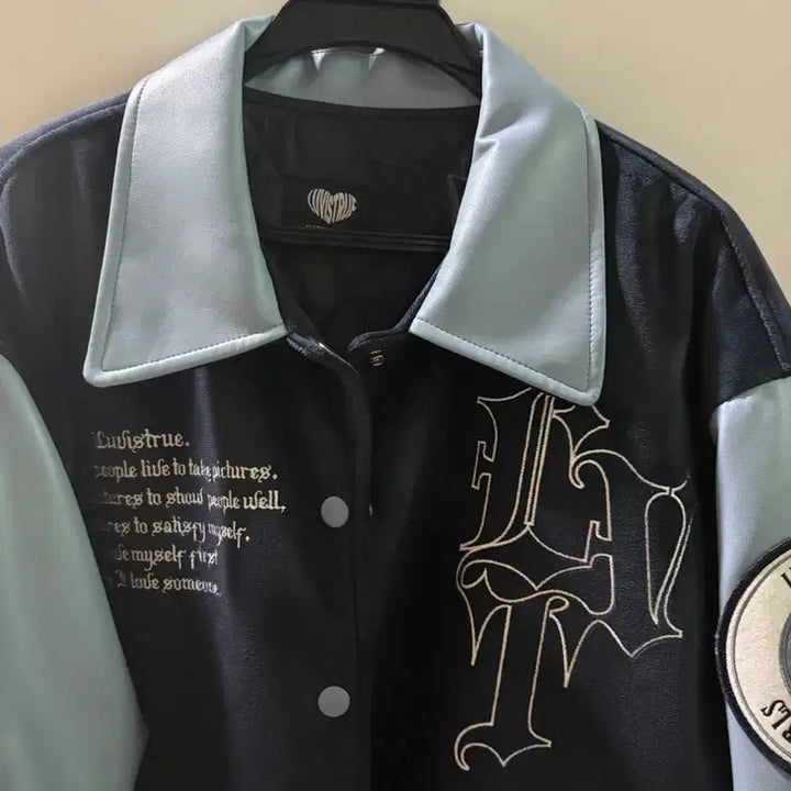 [BUNJANG] Love Is True MZ LVT Varsity Jacket / 1회실착]러브이즈 트루 MZ LVT VARSITY JACKET 바시티자켓