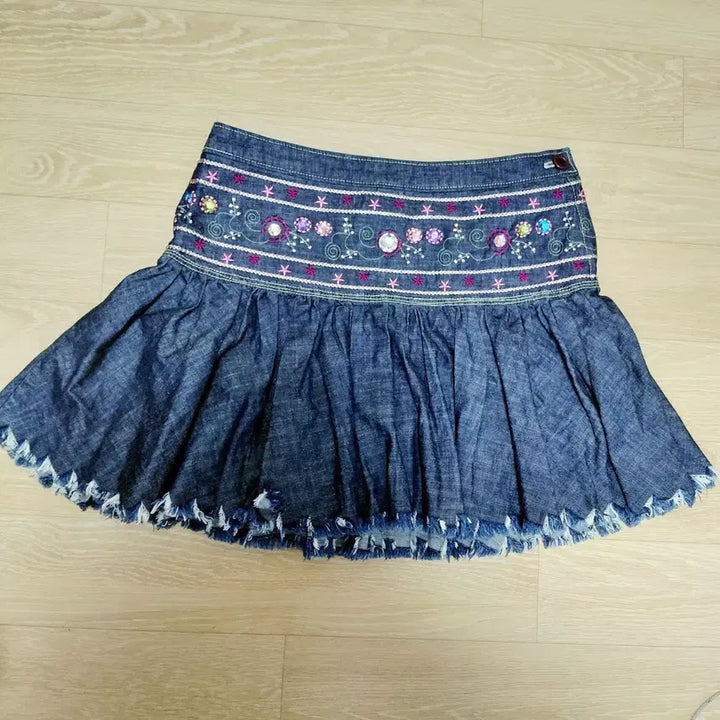 [BUNJANG] Fairy Mori Bohemia Denim Cubic Embroidery Skirt / 페어리 모리 보헤미아 데님 큐빅 자수 엠브로이드 스커트