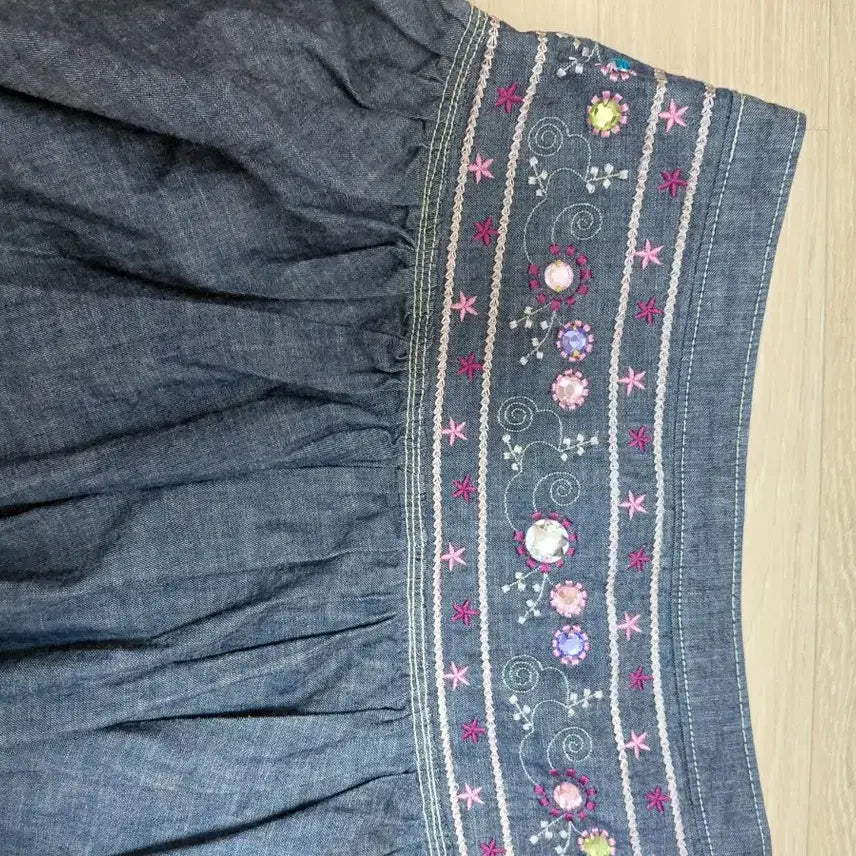 [BUNJANG] Fairy Mori Bohemia Denim Cubic Embroidery Skirt / 페어리 모리 보헤미아 데님 큐빅 자수 엠브로이드 스커트