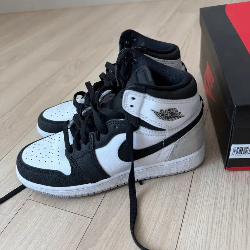[BUNJANG] Nike Air Jordan 1 High Bleached Coral Sneakers / 나이키 에어 조던1 하이 블리치드 코랄 230