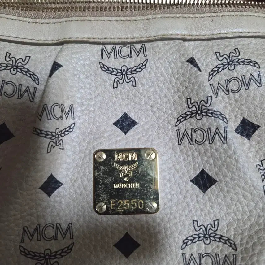 [BUNJANG] MCM Logo Pattern Shoulder Bag / MCM 로고 패턴 숄더백