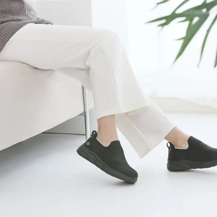 [BUNJANG] Y4 Lightweight Knit Slip-On Nursing Shoes / 간호사화 병원신발 발편한 근무화 초경량 니트 슬립온 쿠션화 블랙 Y4