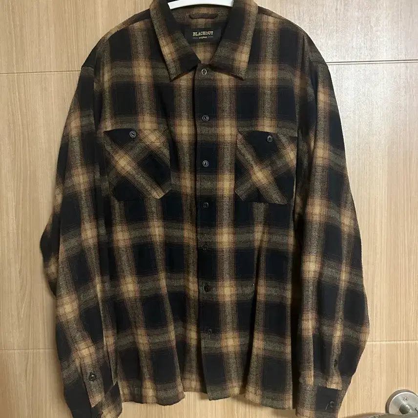 [SOLD OUT] [L] 블랙아웃 피코 셔츠