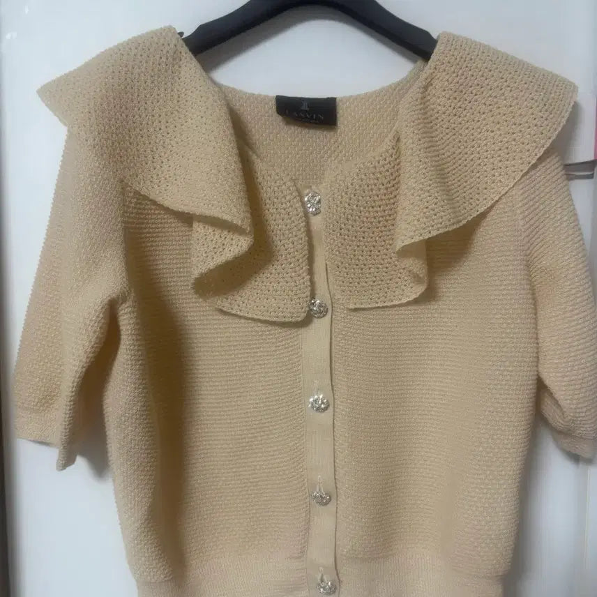 [SOLD OUT] 랑방컬렉션 러플 칼라 니트 가디건 프리